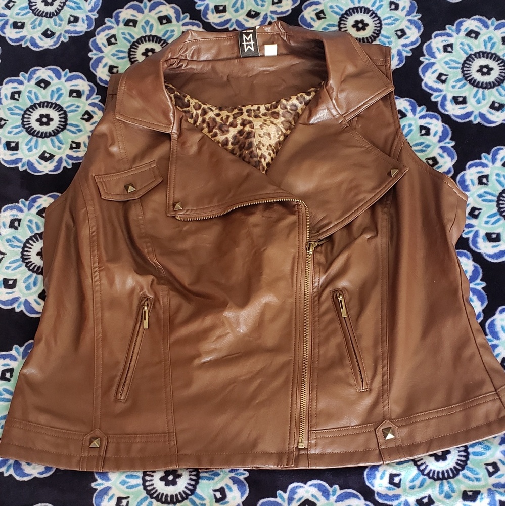 Beautiful Brown Marc Bouwer Sleeveless Vest